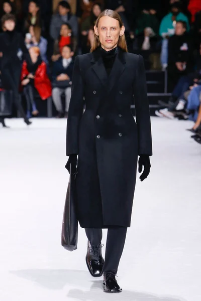 Look 37